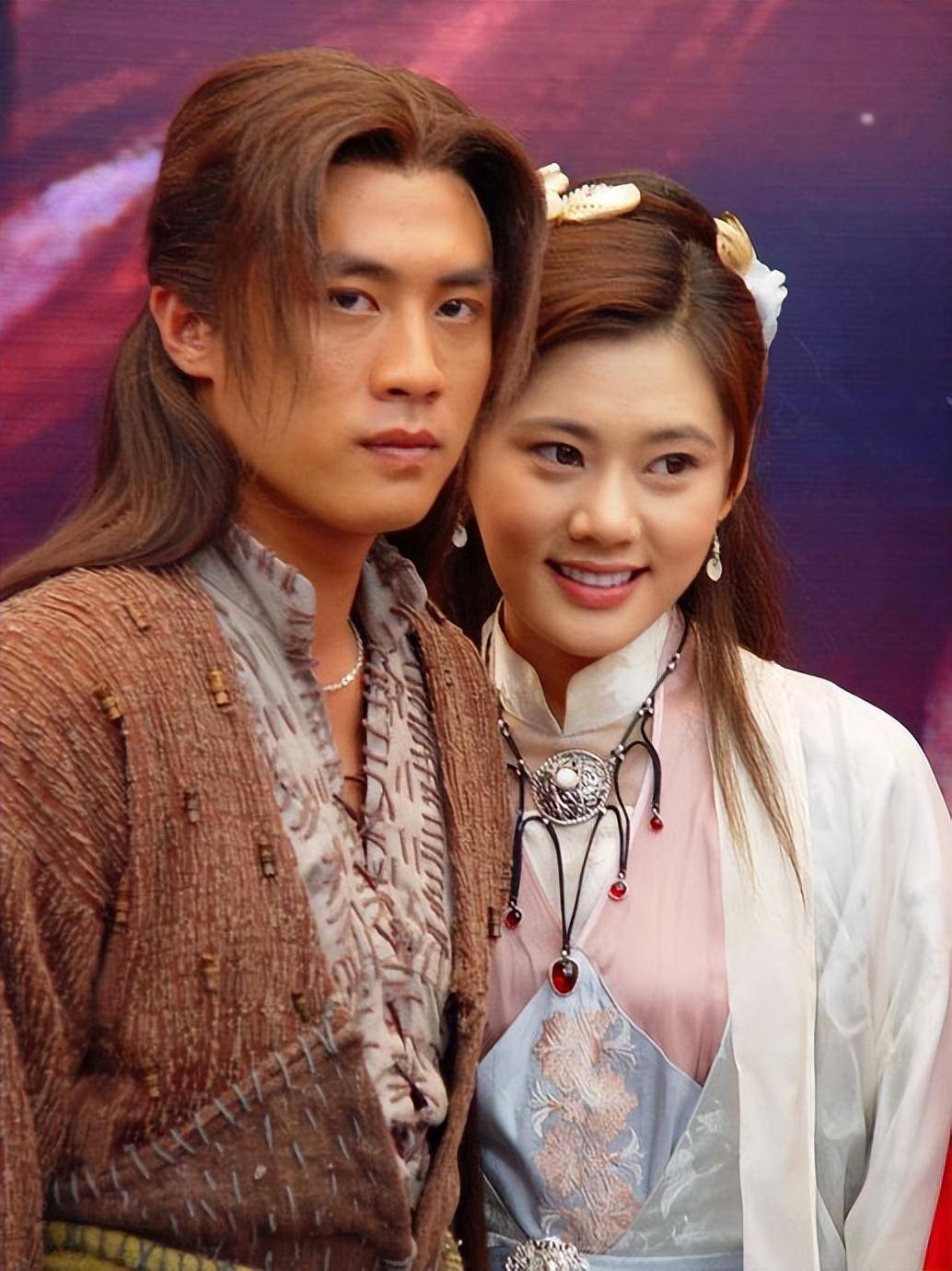 杜淳:婚前绯闻不断,40岁娶圈外人终获幸福,一家三口甜蜜幸福