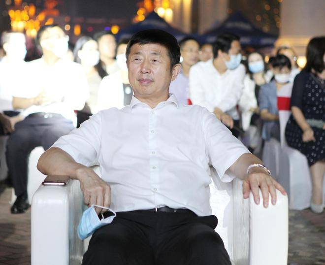 陈昌智副委员长出席2022哈尔滨世界欢乐城国际啤酒节并致辞_全国政协