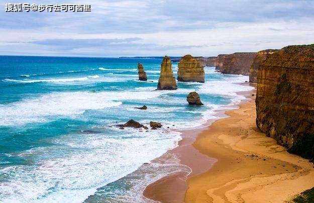 何必远行去澳洲？大连的这片海岸可以媲美澳洲的“十二门徒岩”