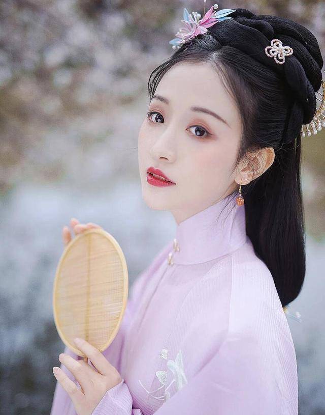 古代女子画什么样的唇妆呢?