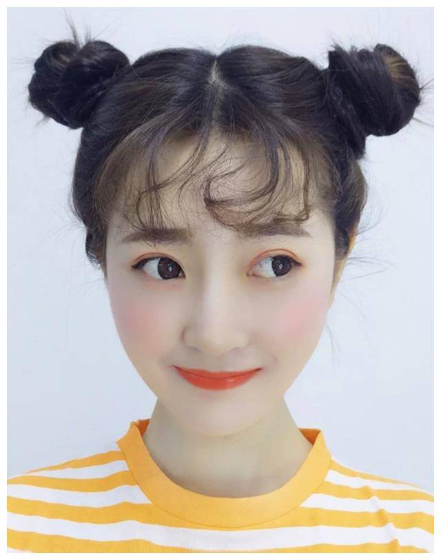 夏天虽热,但发型不能随意,这几种发型适合夏季,还可爱有气质