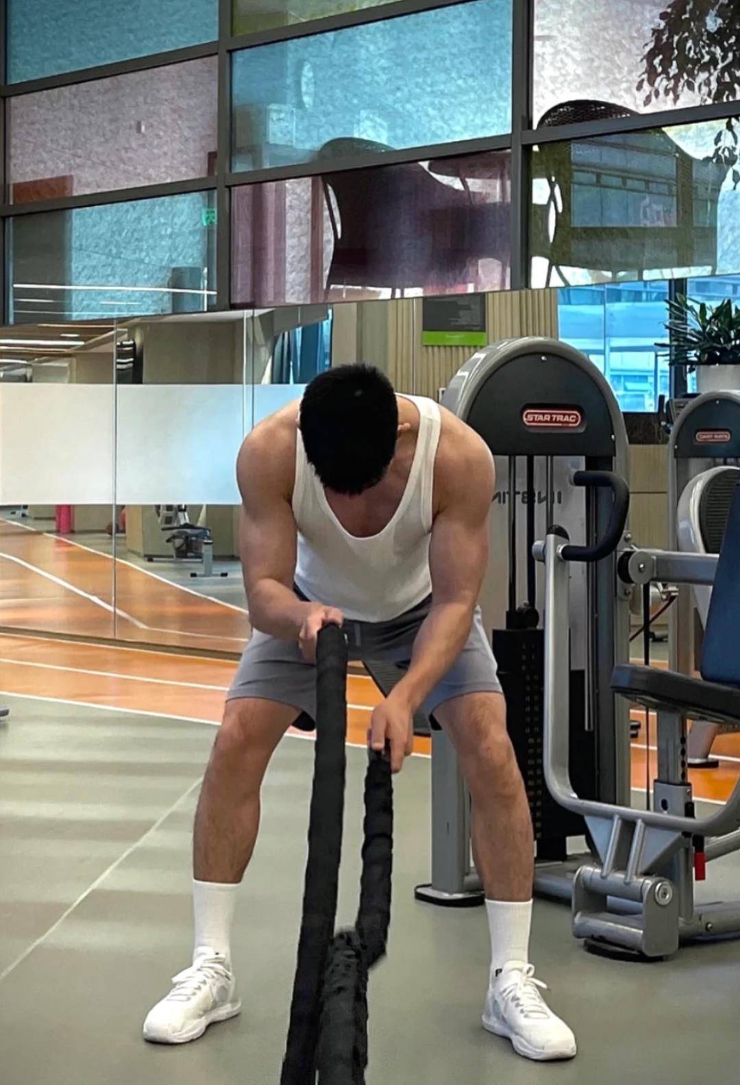 这寸头肌肉身材也太撩了吧_体育_马天宇_全国