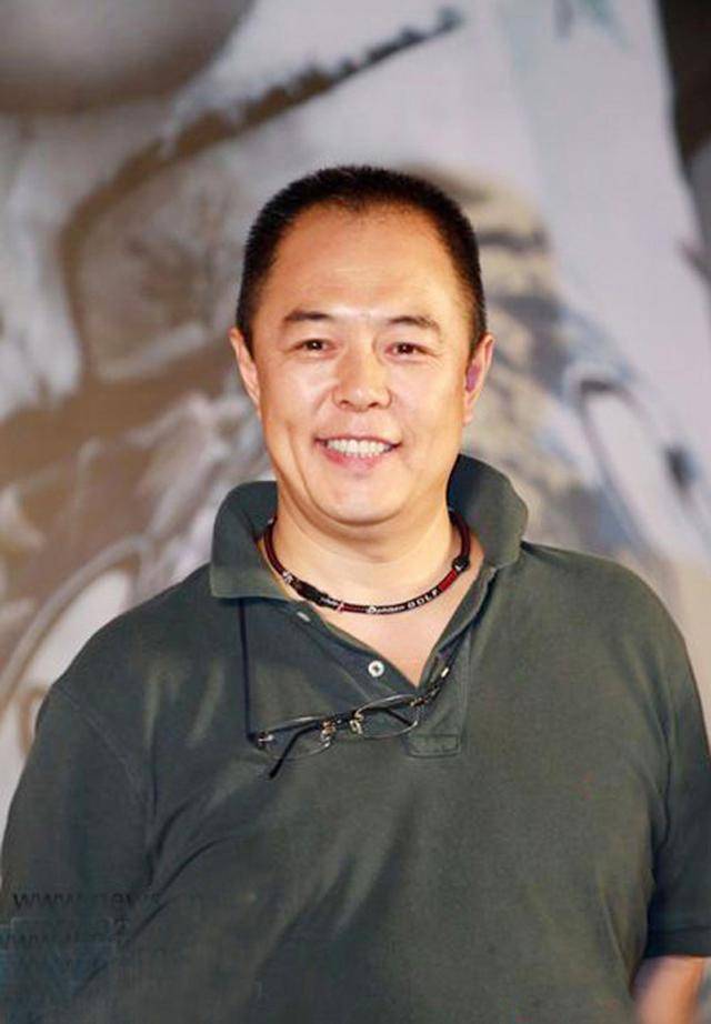 张铁林:离过一次婚,被两位前女友告上法庭,人设坍塌_艾伦_英国_女儿