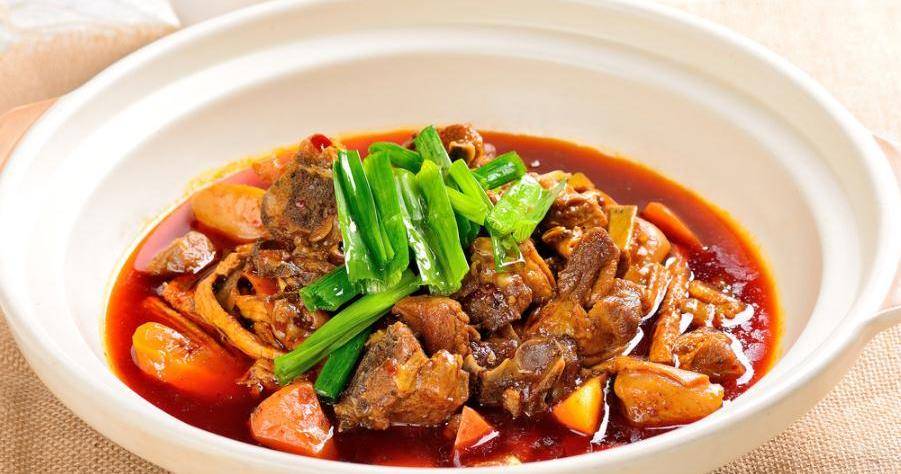 胡萝卜炖羊肉,砂锅炖鸭,红烧鸡的家常做法,香辣美味,超下饭