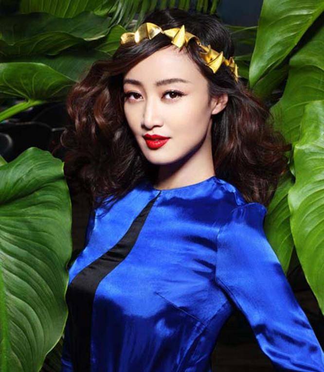 前电视著名主持人赵子琪,两个男人为她分手,现在她怎么样了?