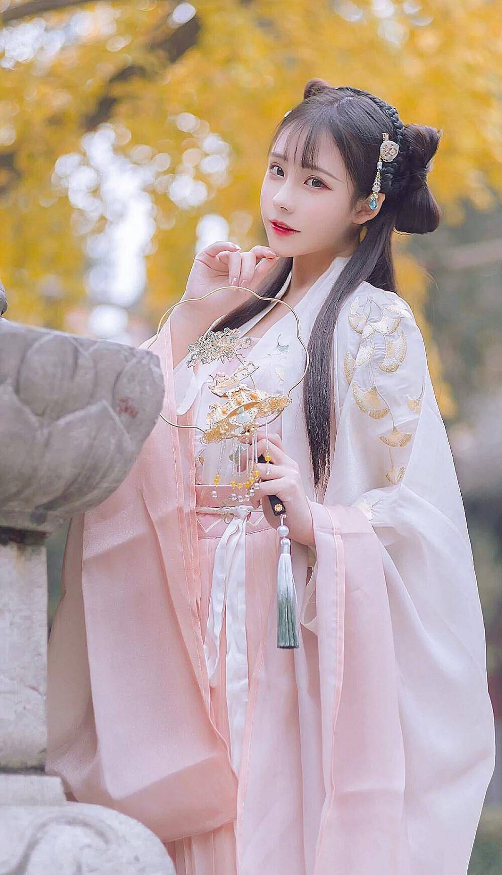 同样是穿汉服,为何别人这么高级?