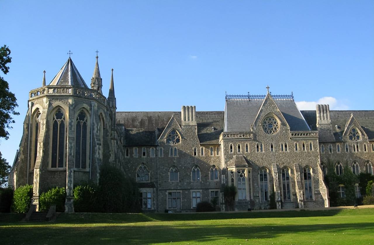 英国肯特大学mba院校优势_高校_全英_复试