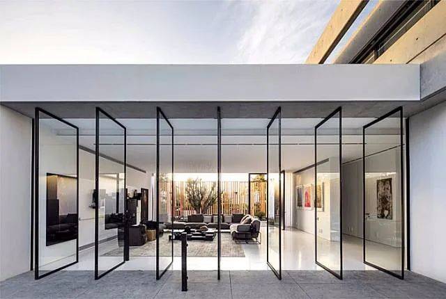 智赫门窗 | 冲上"颜值榜"的中轴旋转门!_空间_要求_门量