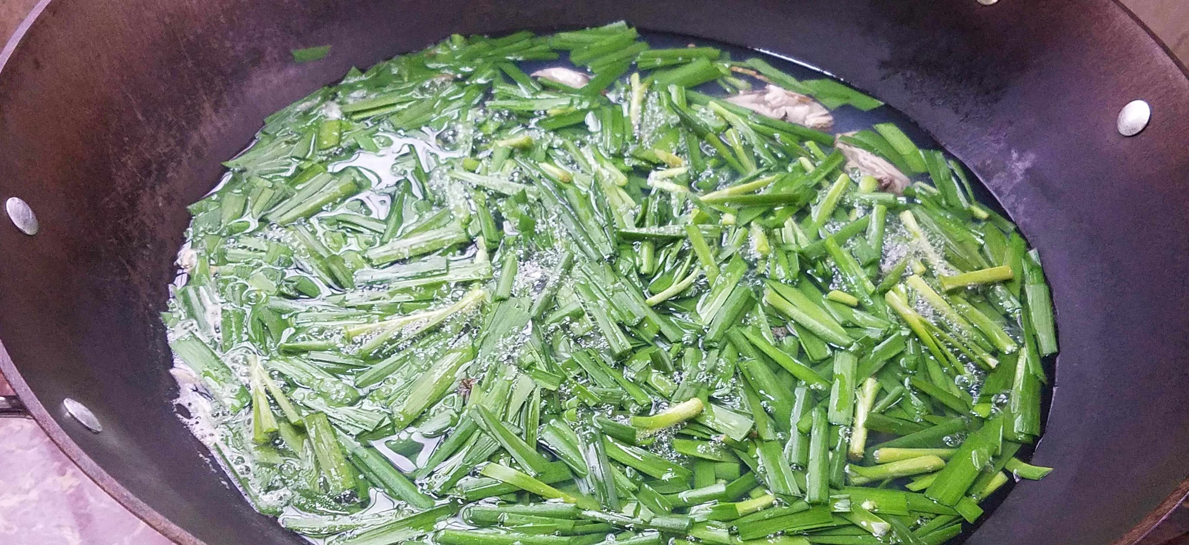 绿豆芽炒韭菜怎么做_绿豆芽炒韭菜的做法_豆果美食