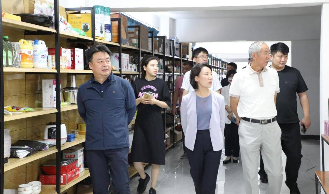 中国轻工业展览中心主任一行到辽宁营口市老边区调研_经济开发区_直播