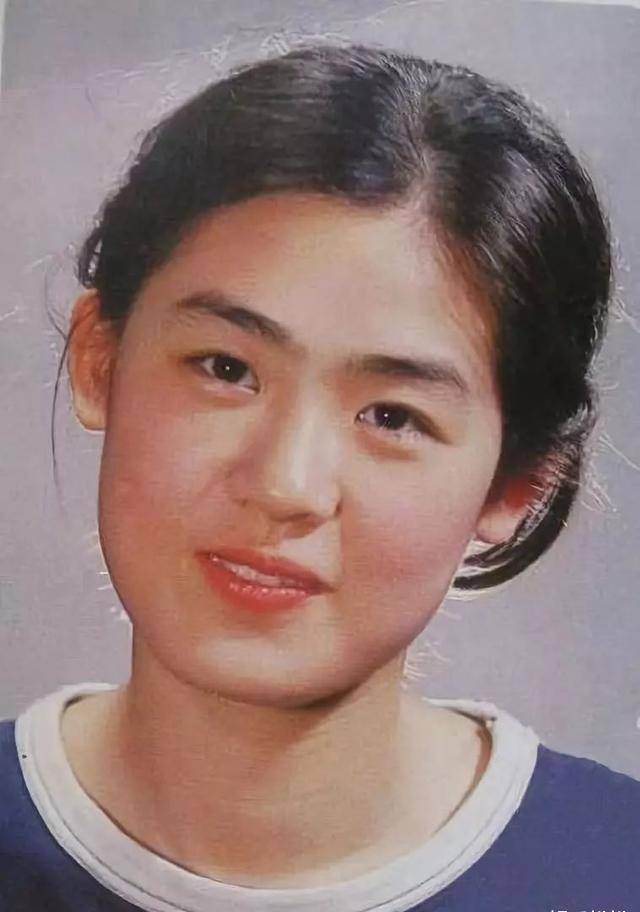 一夜爆红的她反遭排挤,曾经的《牧马人》灵气女主丛