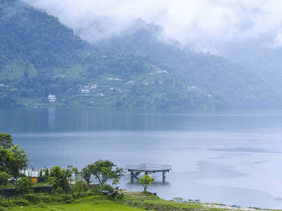 尼泊尔皇家度假胜地博卡拉费瓦湖