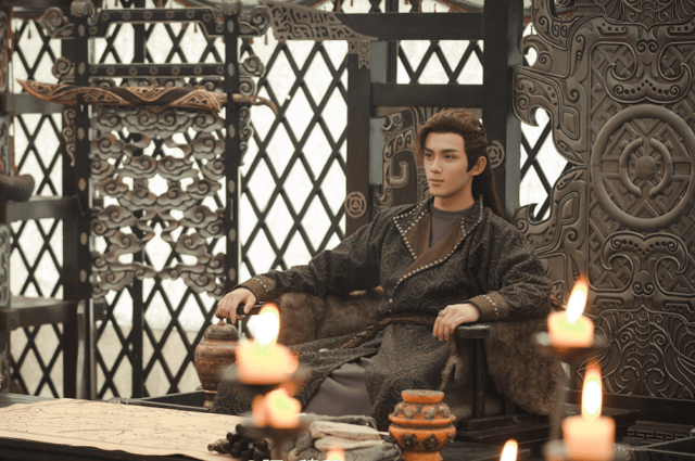 长歌行:突厥追杀阿隼,隼战败身亡,长歌巧遇舅舅成回屹部落公主_阿诗勒