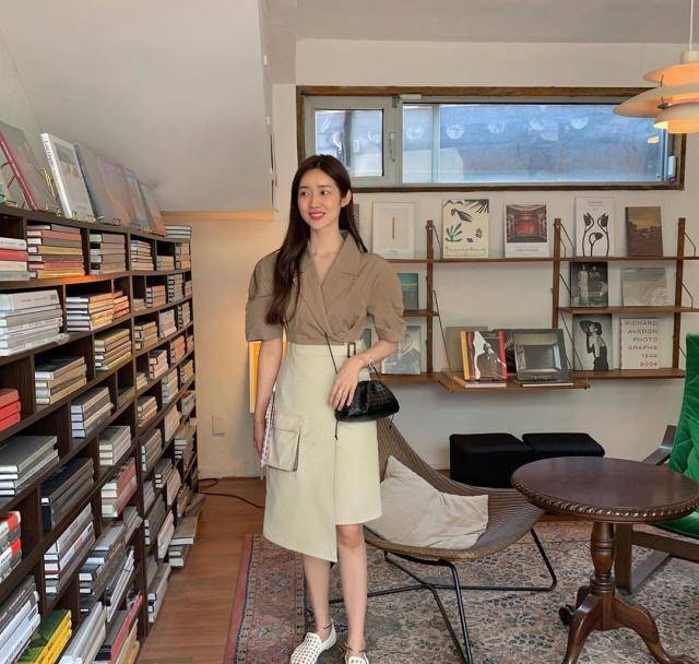 知名度不高,却凭借出众的穿衣品味受到追捧,她就是车婧媛_静媛_春夏