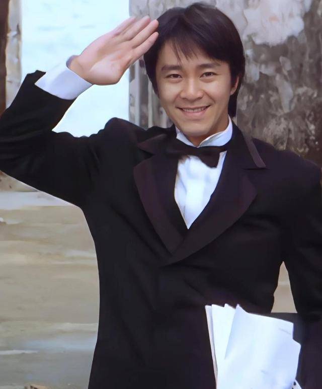 周星驰的一生挚爱,永远的错过,永远成为心头的朱砂痣_罗慧娟_刘镇伟