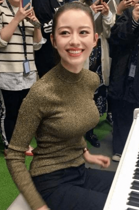 看清吉娜小时候的照片,原来每个胖子都是潜力股_妻子_身材_网友