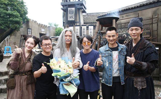 "影片将继续延用17版影片"雾隐门"的主线,由资深导演项秋良,项河生