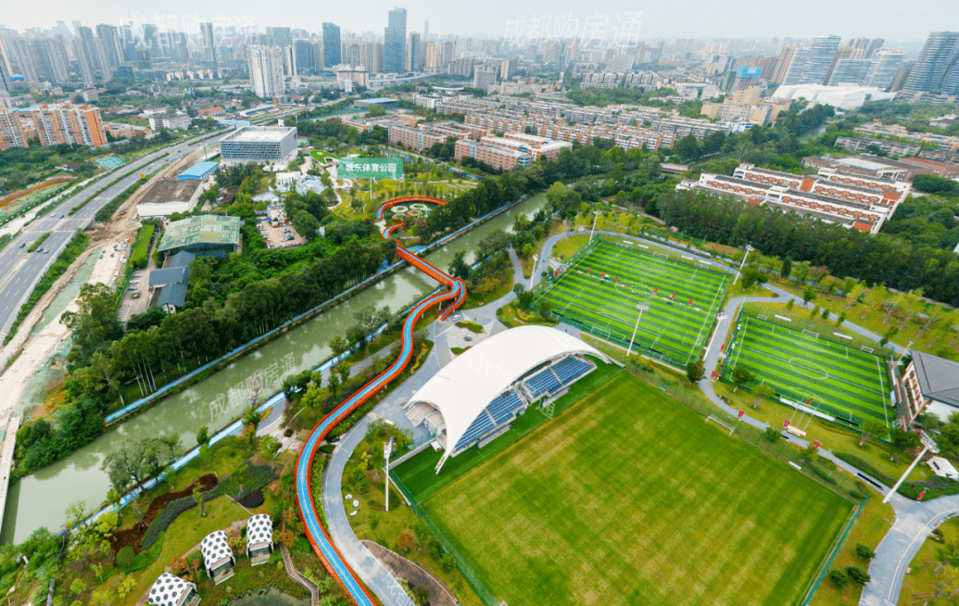 附近还有多个小中型公园,二仙桥公园,杉板桥公园,沙河城市公园,圣灯