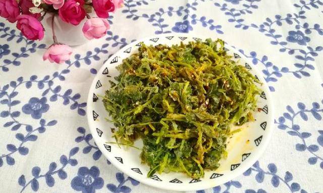 這種野菜既可以當菜也可以當飯,味道好營養高預防痔瘡相當不錯_苜蓿