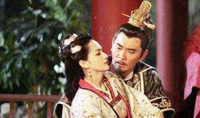 相声名家姜昆曾亲口问过张学良"有关西安事变的电影,电视剧,哪一部最