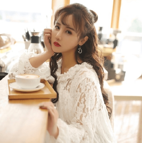 在《变形计》后,李幼恩开启整容之路,整容效果完全不输韩安冉_东西