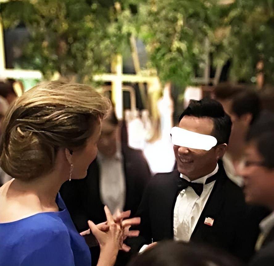 珠宝豪门"前赘婿"沈东军,是营销鬼才,还是极端自恋的狂人?