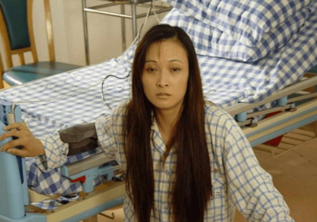 马睿:事业当红隐退照顾家人,低调嫁画家丈夫生子,如今幸福美满_父母