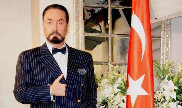 土耳其恶魔:拥有千名女友,万人追随,却被警方从神坛拽下_奥克塔尔