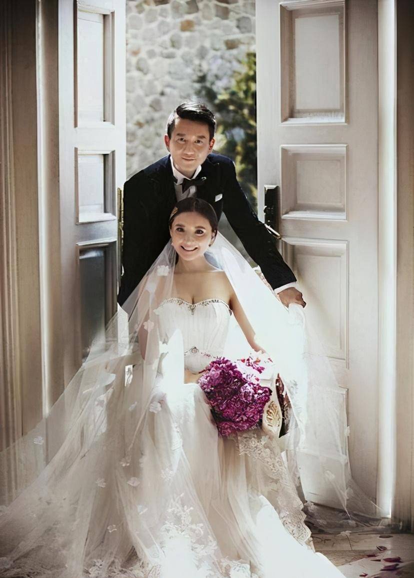 冯远征夫妇,郑晓龙夫妇,孙俪,胡军,朱军,梁天,英壮,李艾,李菁等出席