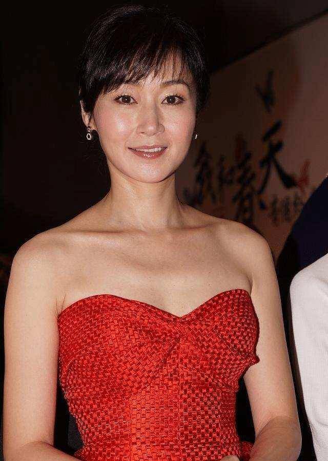 甄子丹前女友,51岁"马小玲"扮演者万绮雯,离开无线开民宿_陈十三_僵尸