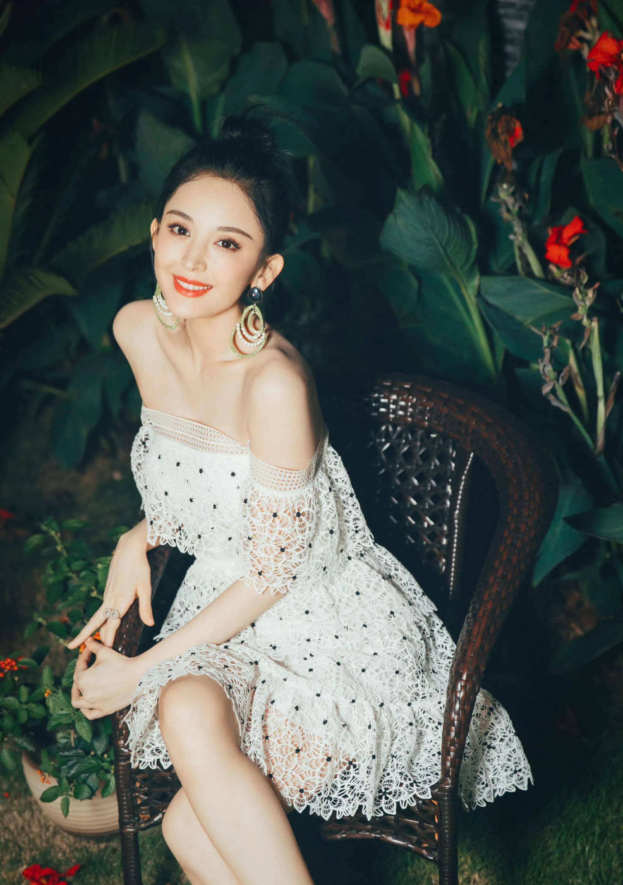 新疆第一美女古力娜扎性感写真_舞蹈_父母_女神