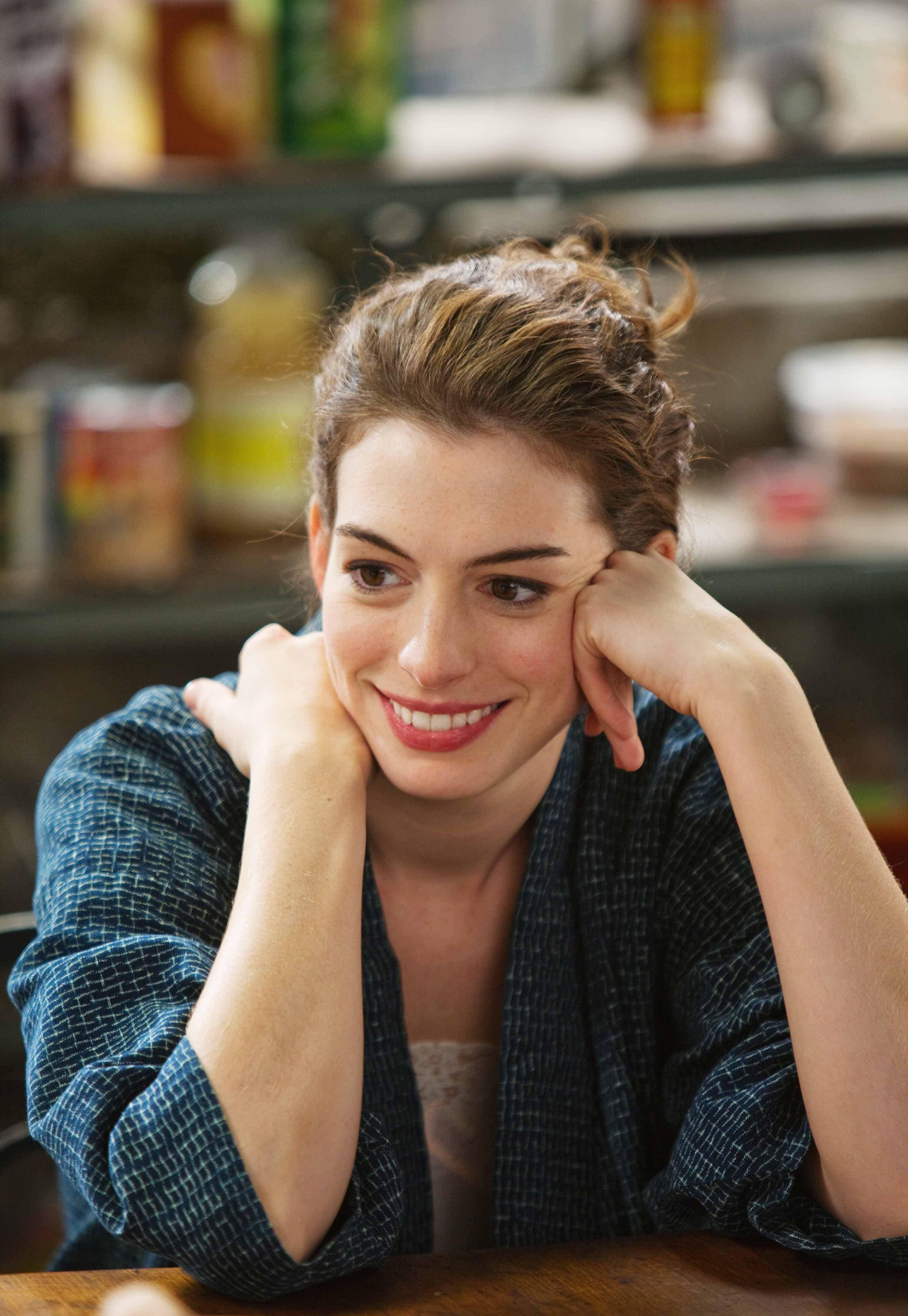 安妮·海瑟薇从18岁到38岁,20年的角色转变_公主_日记_朱迪·加兰