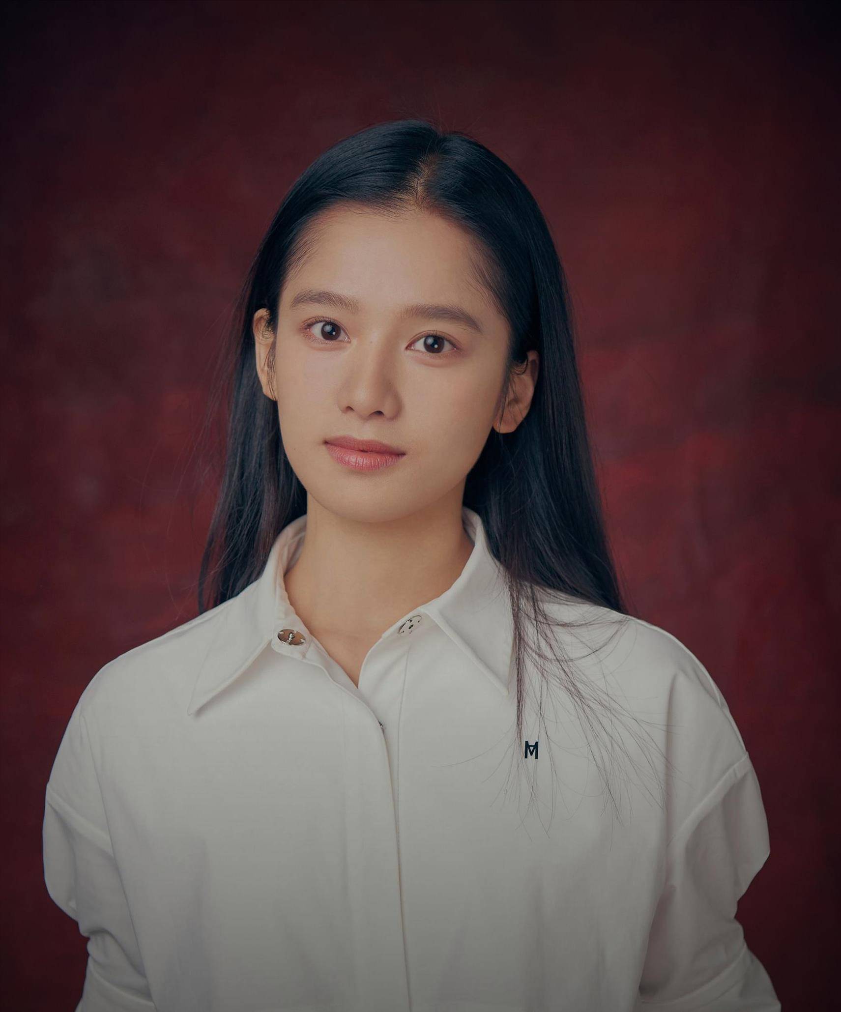 硅胶脸,通天鼻,尖下巴,这五位女星,脸没消肿就别出来捞金了_牛莉_蔡明