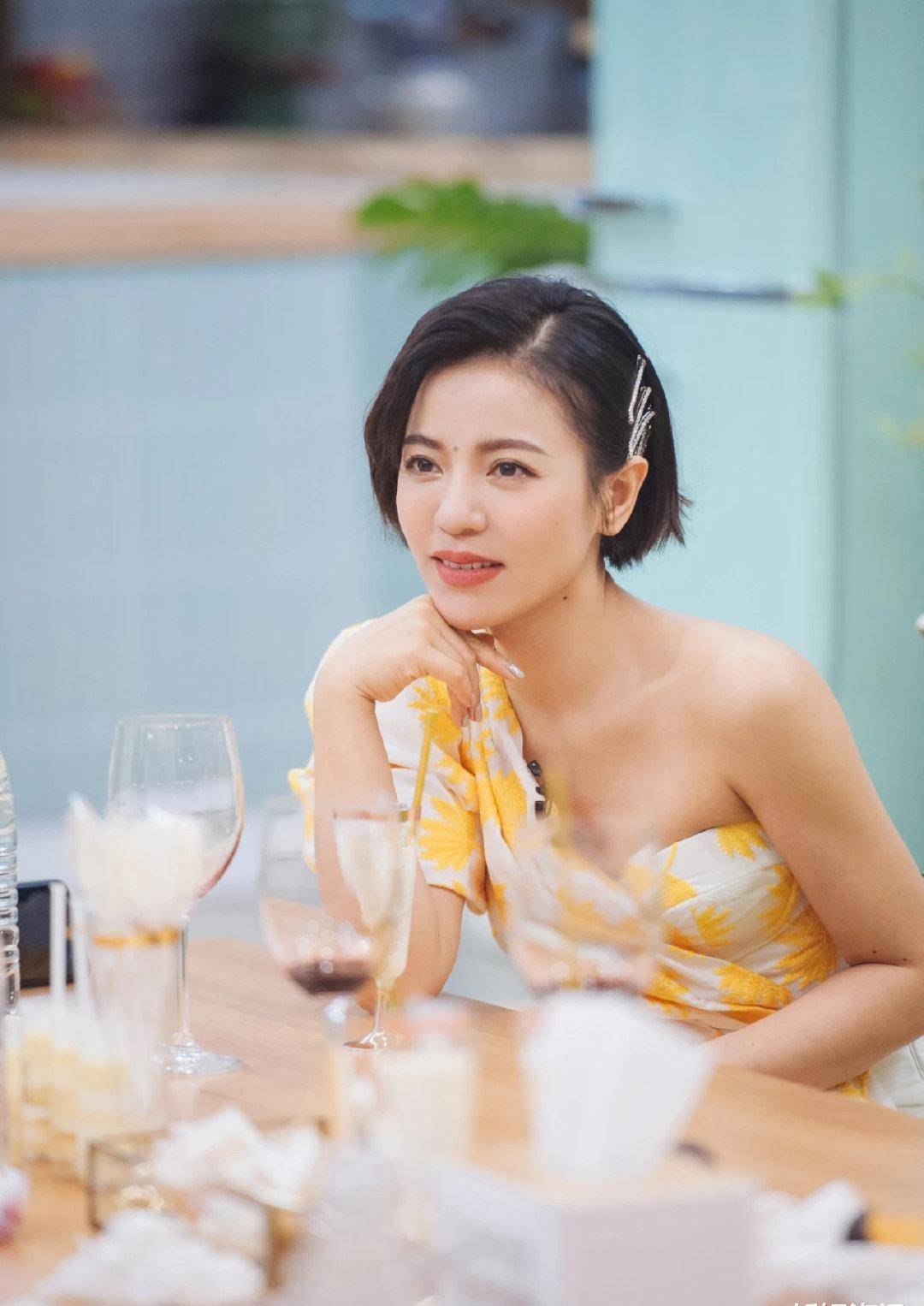 的姐姐》二公淘汰,丁当实力不行,沈梦辰救场撞档期_舞台_评审_吴昕