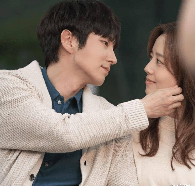 观众_文彩元_妻子