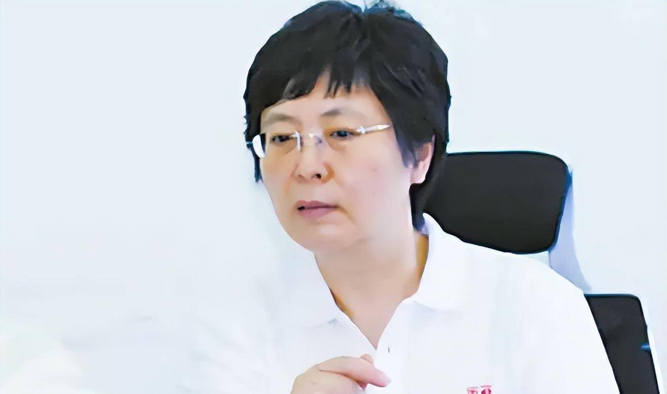 "酒厂技术员"麻一铭:岳父母反对仍娶陈薇,如今妻子成人民英雄