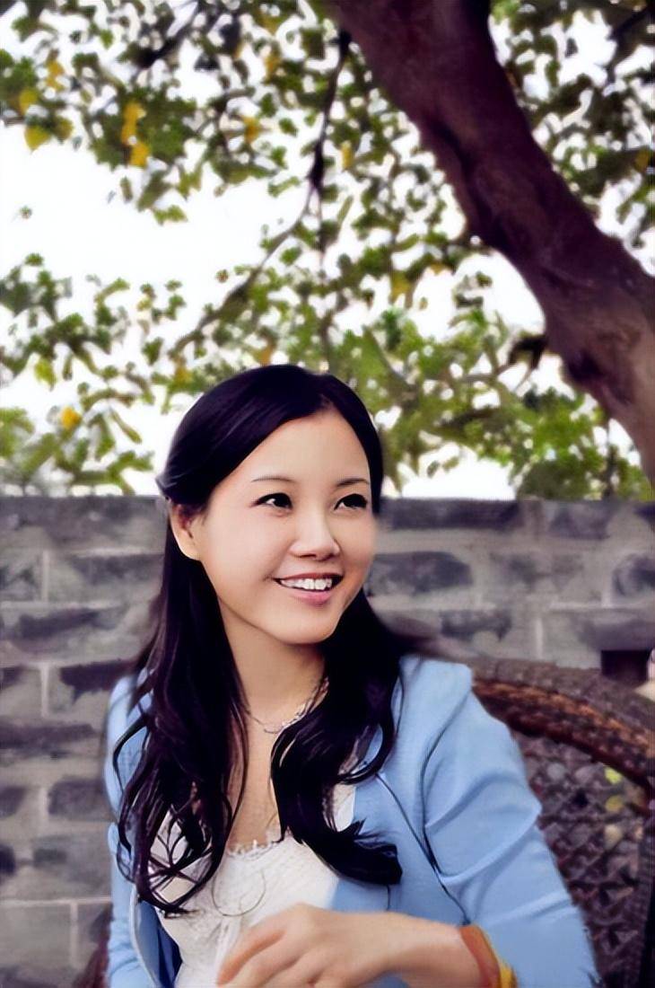 女星戴娆与谢东分手28年:她被父亲告上法庭,他55岁才结婚_北京市_母亲