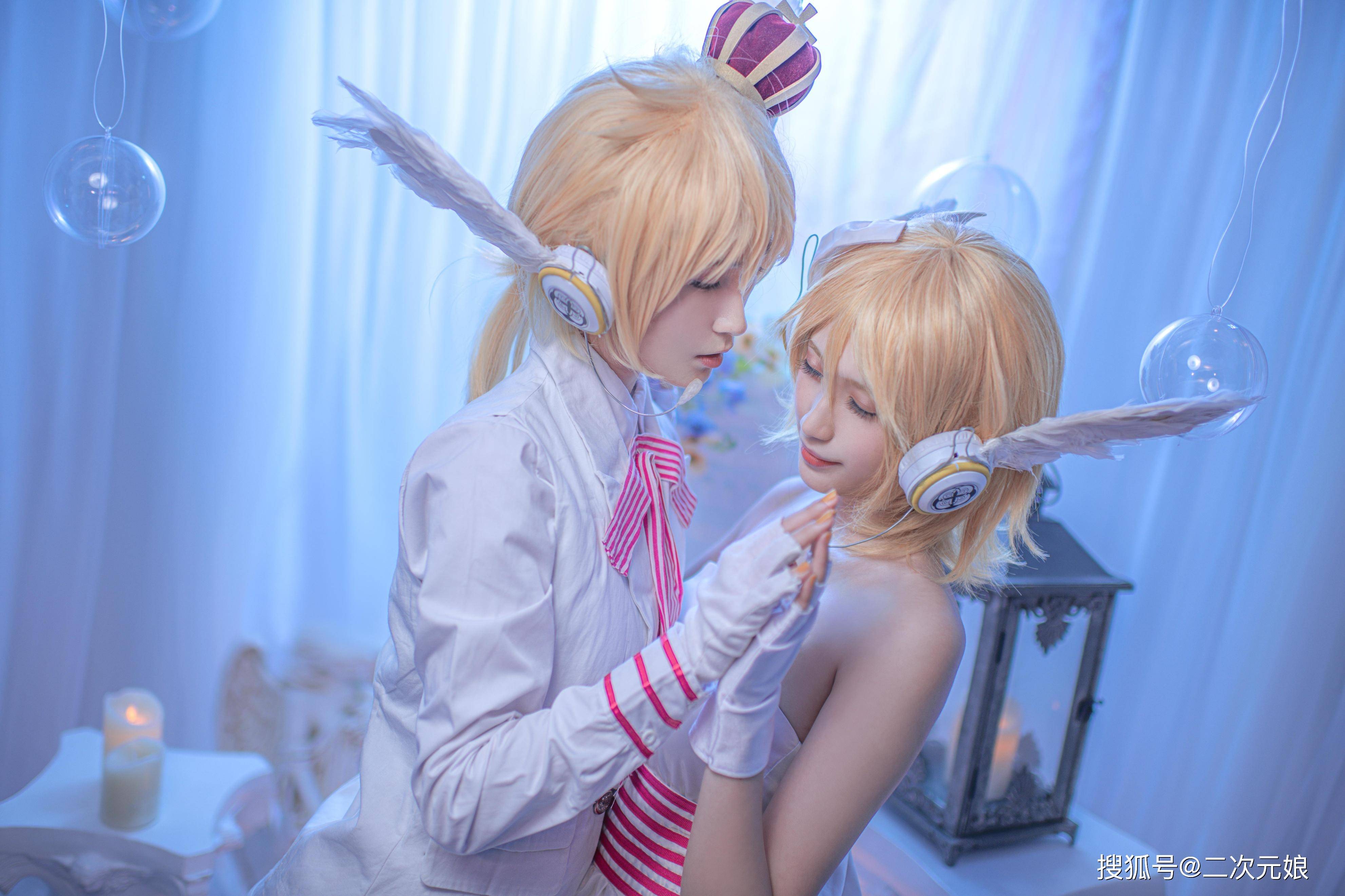 鏡音リン:玄堙鏡音レン:面子包摄影:阿黑棚子:小黑工坊摄影棚协力:碎