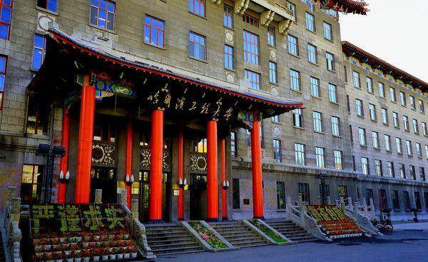 这所大学是国防七子，工科实力强，专业对口度达96%，就业单位好