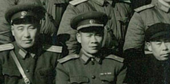 这位少将职务和级别被降低,不清楚什么问题,能被平反