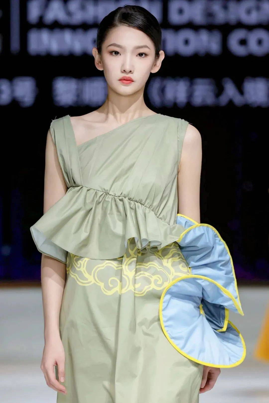 其他获奖选手北京新面孔模特学校217期服装表演专业艺考班时装模特