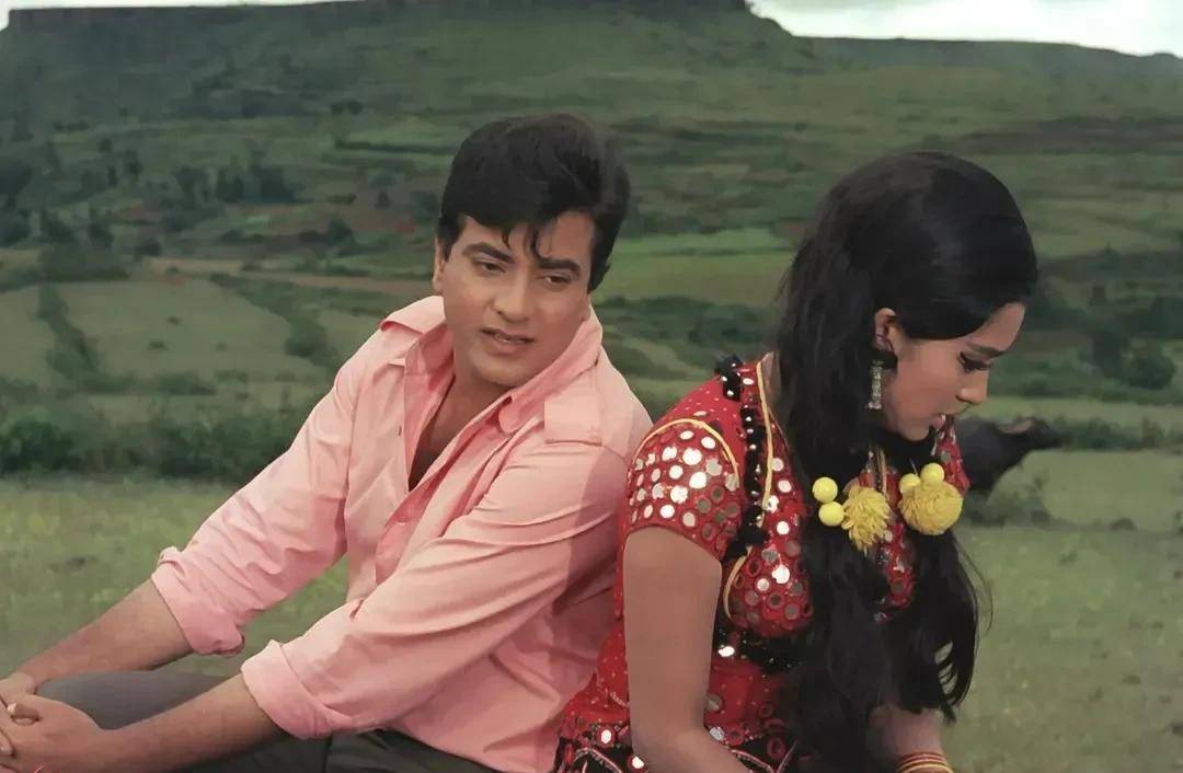 《大篷车》电影名本身就是一种追忆—追忆与大篷车有关的美丽日子