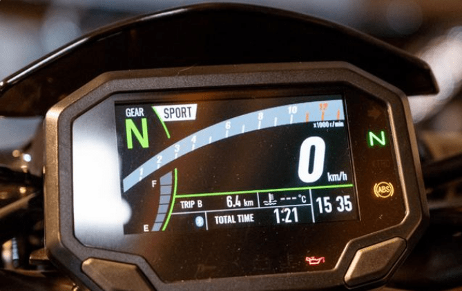 川崎z900来了,水冷直列四缸,配滑动离合,最大功率86kw_搜狐汽车_搜狐