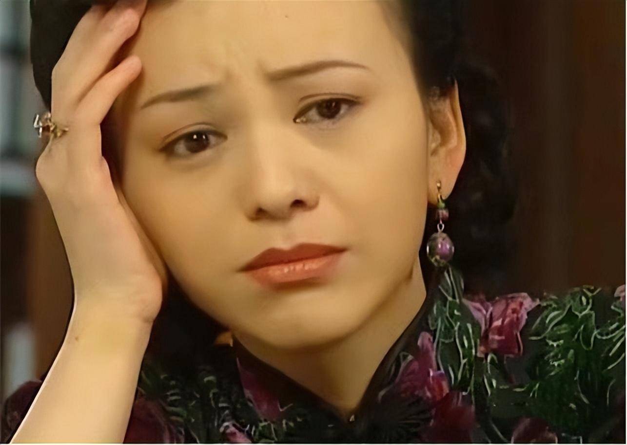 "雪姨"王琳两段豪门婚姻都有创伤,离婚后独自带娃,52岁仍单身_小时候