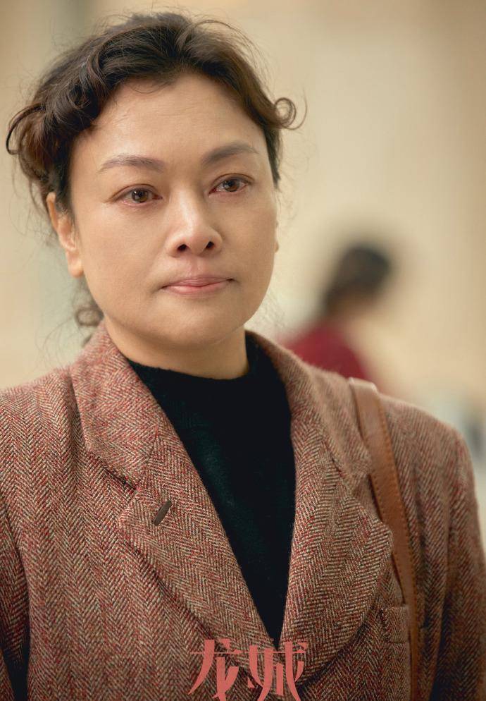 58岁史可晒与洋老公近照,结婚22年纪念,演艺生涯算得上梅开二度_老柯