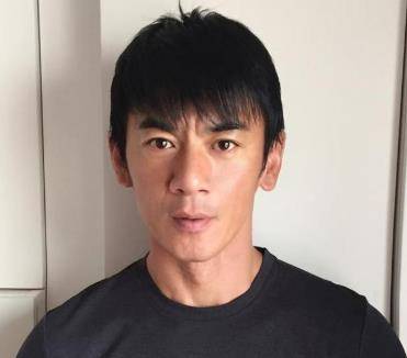 曾是刘欢保镖,单手打趴吴京的任天野,靠什么逆袭成"兵王"_小时候_军人