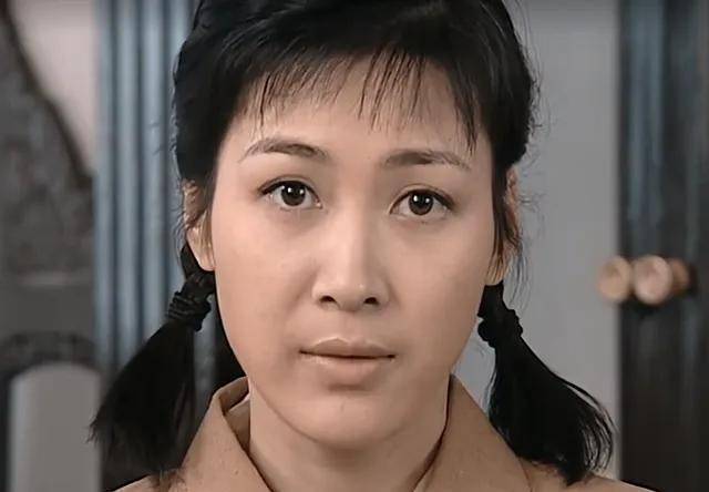 亮剑:田雨嫁李云龙,不过是美貌和权力的交易罢了,爱情是奢侈品_关系