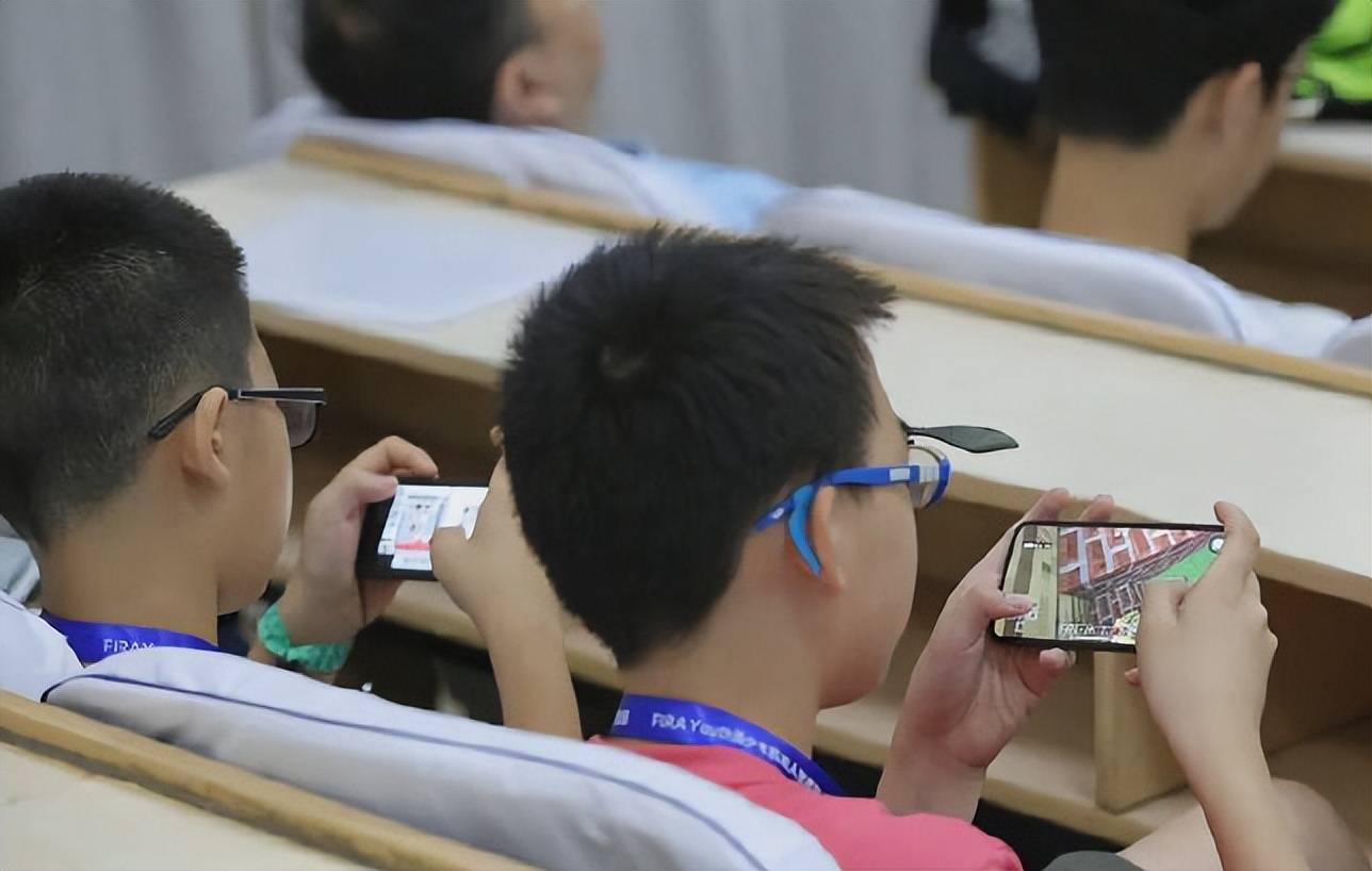 原创
            学生偷偷浏览“不良网站”，即使删除记录，仍旧会留下明显痕迹