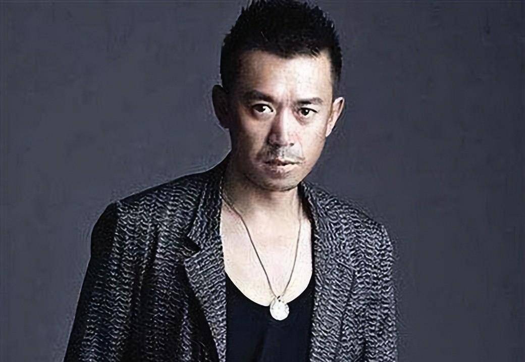 王学兵的连环情史:年轻时4个女人,没落后回归家庭_孙宁_冯钰淇_冯钰棋