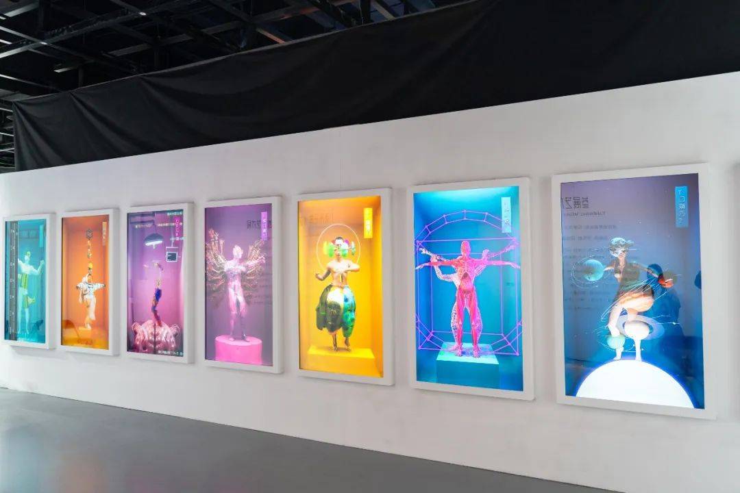 王一才新媒体艺术家王一才为我们带来了名为lucid world ts 时间机器